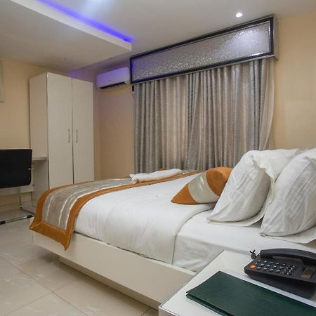 Appleville Suites Ikeja Ngoại thất bức ảnh