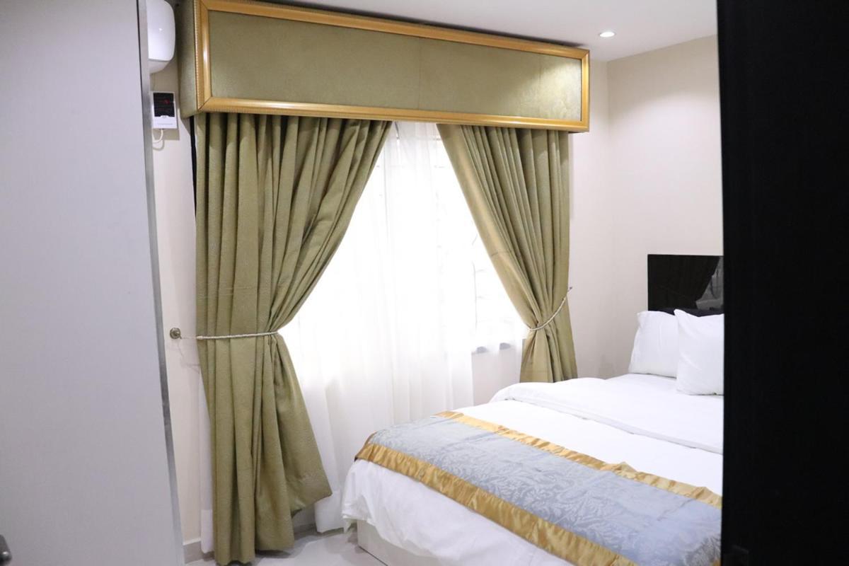 Appleville Suites Ikeja Ngoại thất bức ảnh