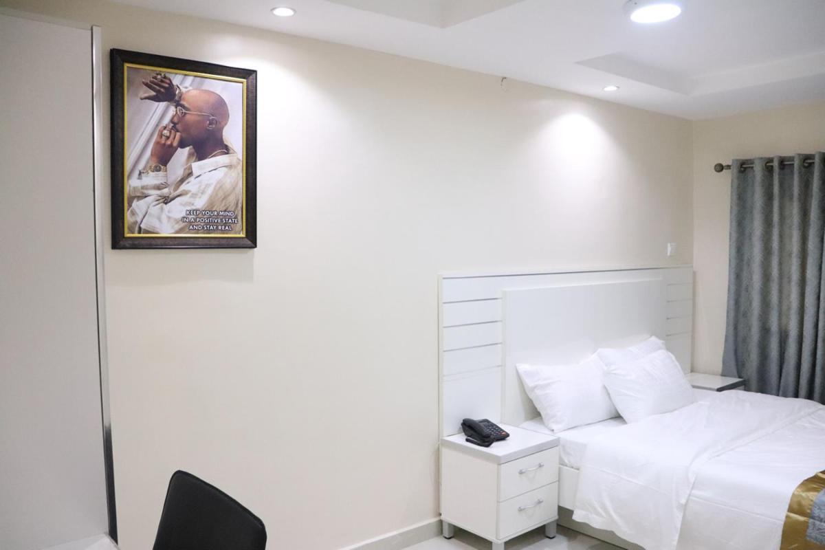 Appleville Suites Ikeja Ngoại thất bức ảnh
