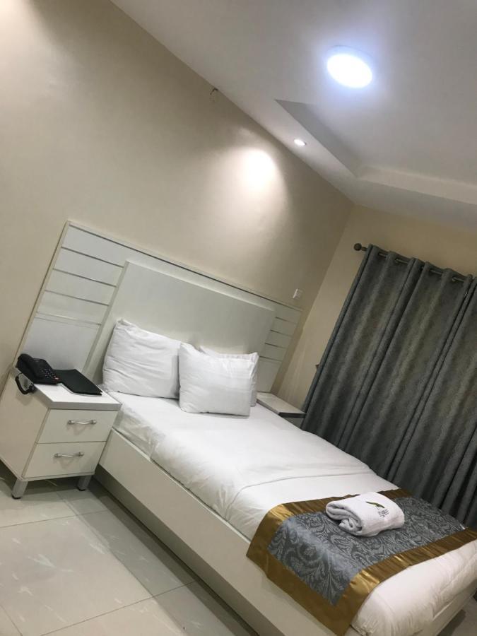 Appleville Suites Ikeja Ngoại thất bức ảnh