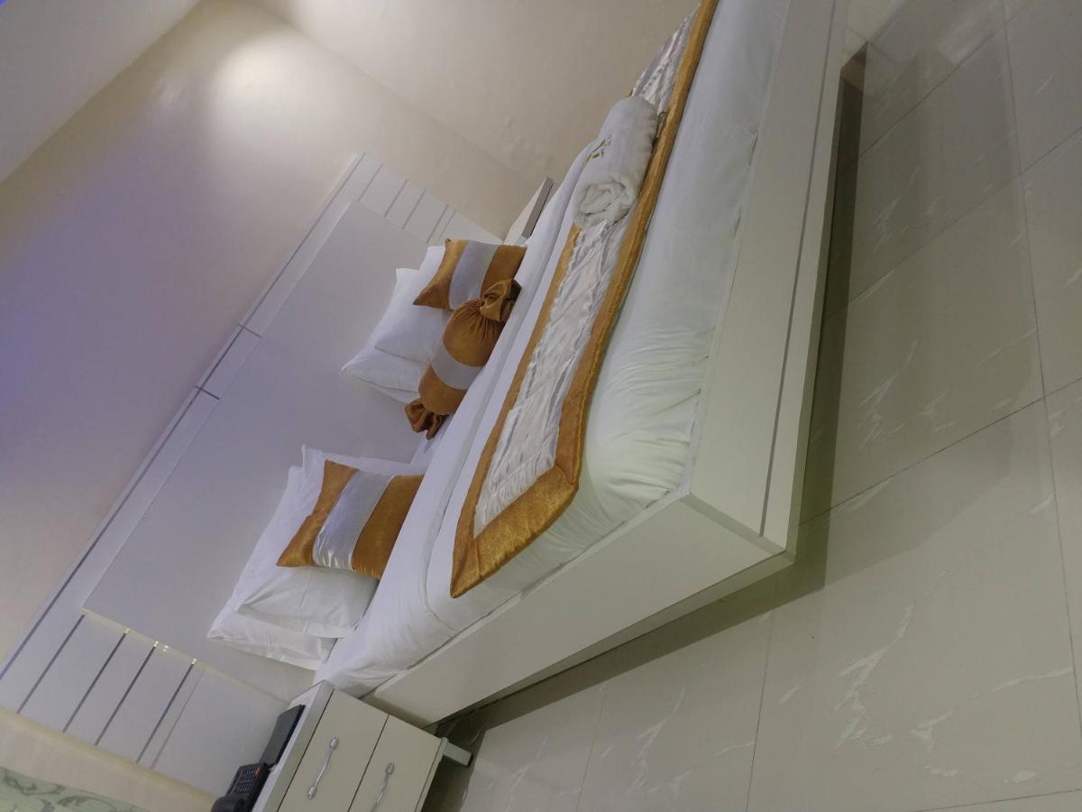 Appleville Suites Ikeja Ngoại thất bức ảnh