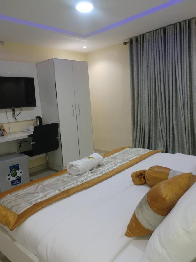 Appleville Suites Ikeja Ngoại thất bức ảnh