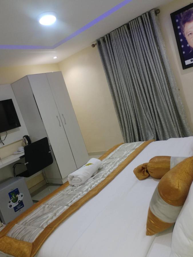 Appleville Suites Ikeja Ngoại thất bức ảnh