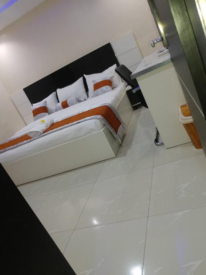 Appleville Suites Ikeja Ngoại thất bức ảnh