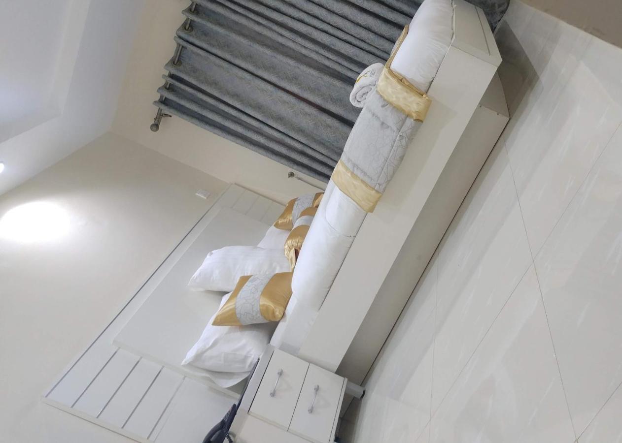 Appleville Suites Ikeja Ngoại thất bức ảnh