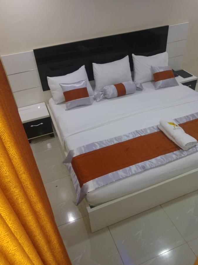 Appleville Suites Ikeja Ngoại thất bức ảnh