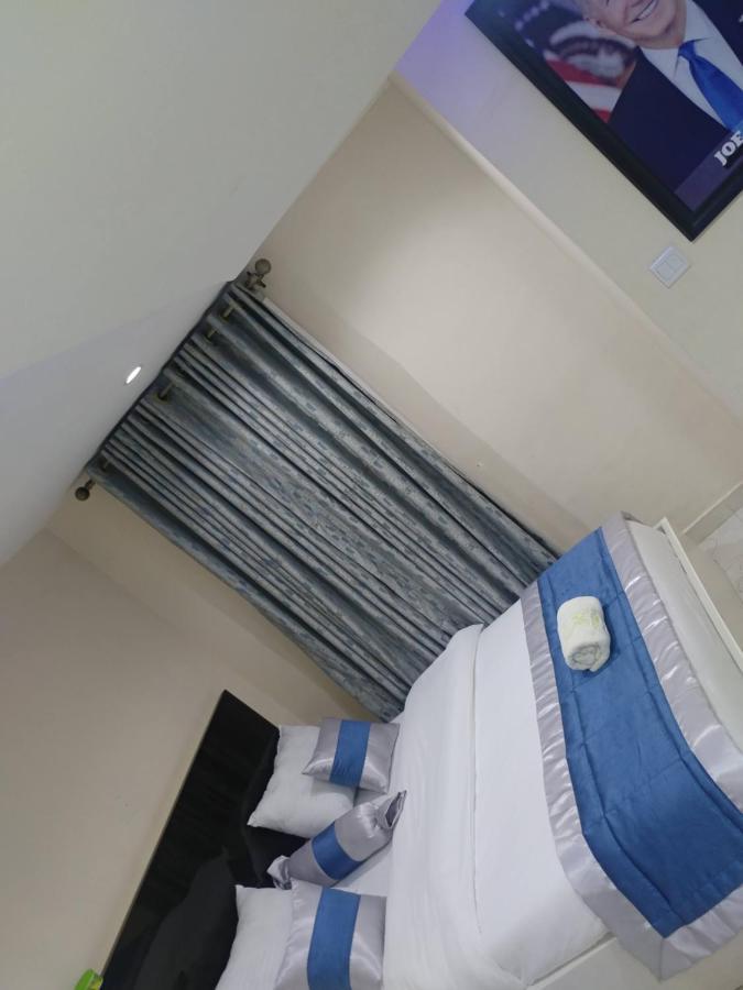 Appleville Suites Ikeja Ngoại thất bức ảnh